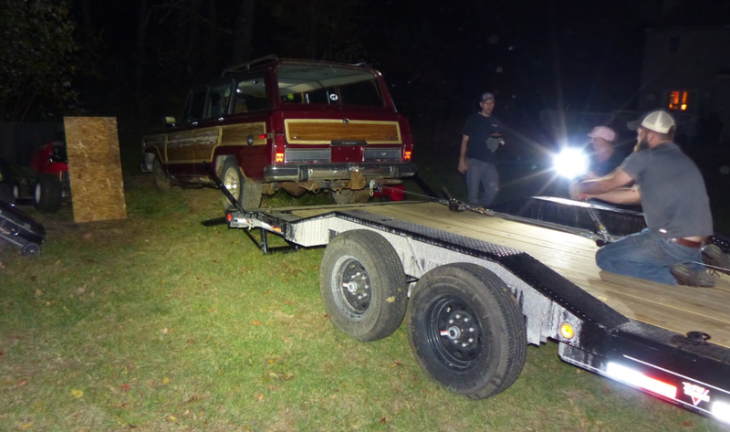 Illustration for article titled This $800 Jeep Grand Wagoneer Hasn't Run In 12 Years And It's My New Off-Road Project
